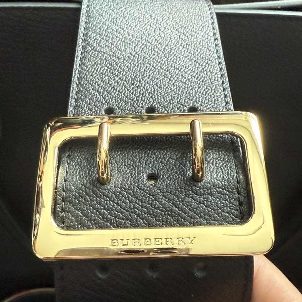 Burberry Black Leather Shoulder Bag top handle satchel with magnetic Strap - Picture 5 of 16